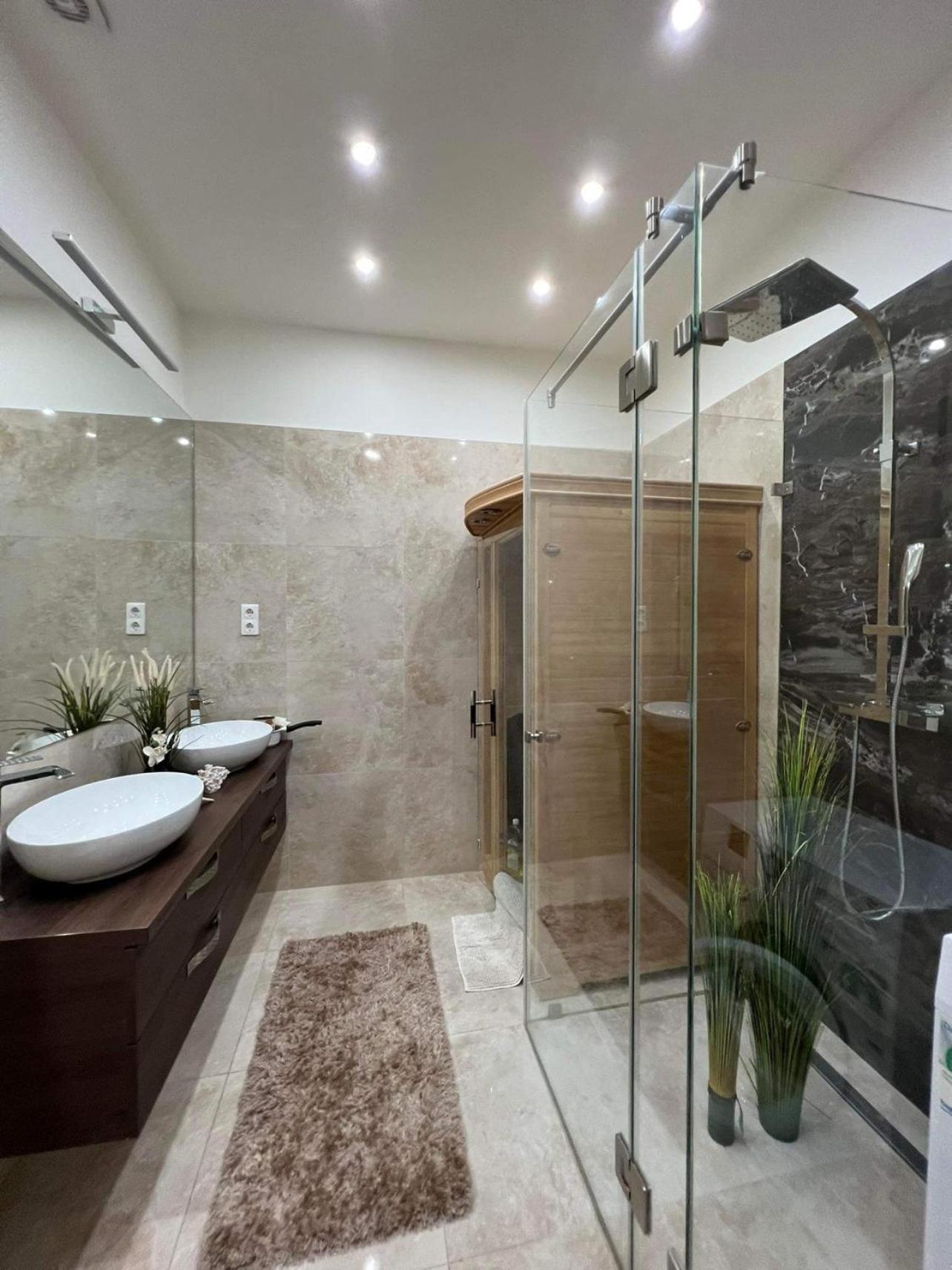 Luxury Dream With A Sauna In The Center Budapest Exterior foto